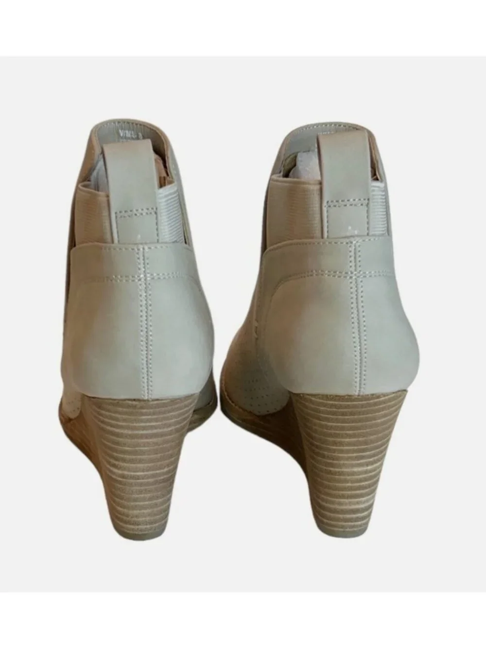 DV by Dolce Vita Women's Gerdy Bootie Beige Vegan Leather Size 7.5 NWT